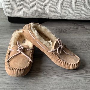 Ugg Dakota Slipper - Size 6